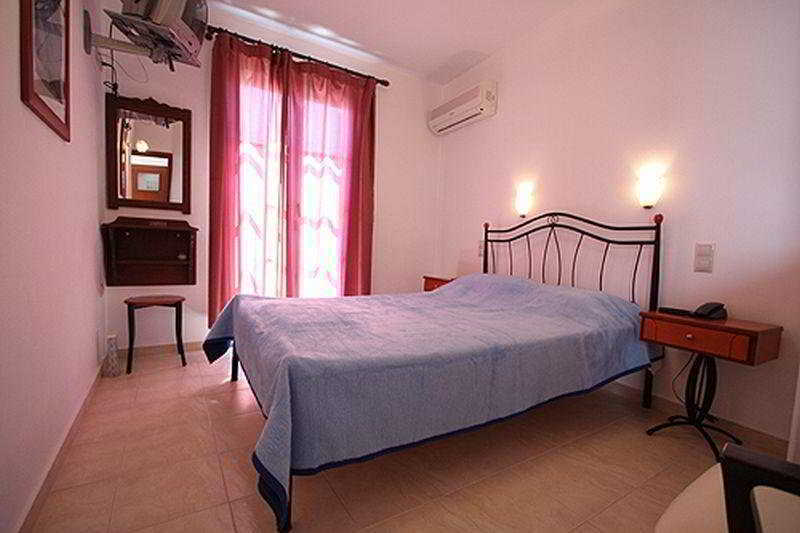 Vakhos Island Hotel Agia Anna  Exterior photo